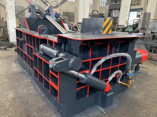 kupić Y81F-315 Hydrauliczna prasa do złomu z ciśnieniem 21 MPa i podwójnymi silnikami 45 kW online manufacture